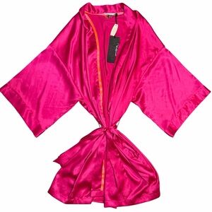 NEW Victorias Secret The Supermodel Backstage Wrap One Size